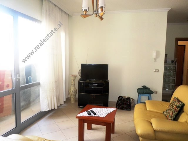Apartamento de un dormitorio en alquiler en la zona zogu zi en Tirana, albania (trr-316-60b) (2)