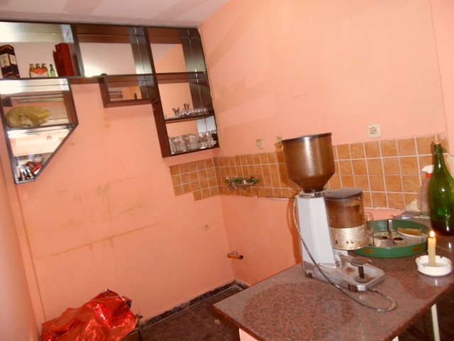 Tienda en venta cerca de la calle kavaja en Tirana, albania (trs-216-37k) (4)