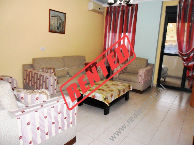 Zweizimmerwohnung zur miete in Tirana, in der nähe des zhan d ark boulevards, albanien (trr-1115-78b)