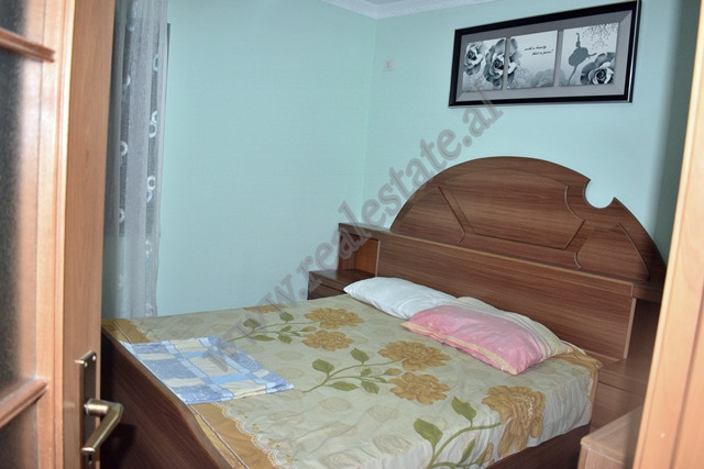 Apartament me dy dhoma gjumi për qira në bulevardin zogu i në Tiranë