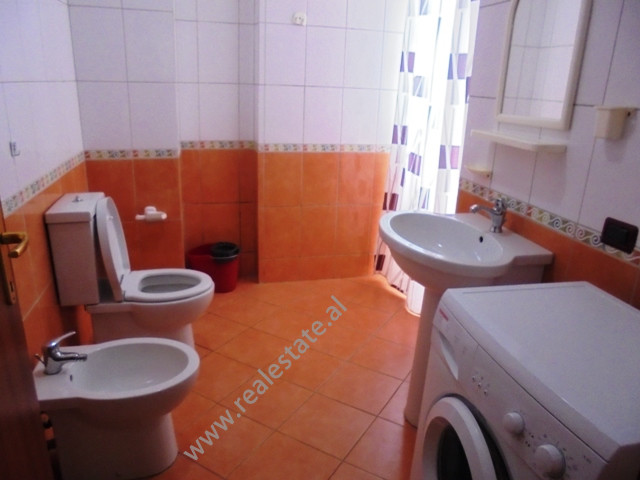 Apartament me dy dhoma gjumi për qira në rrugën don bosko në Tiranë