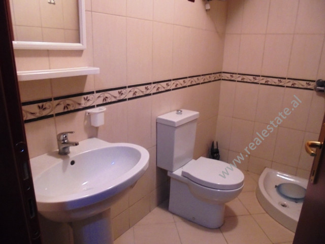 Apartament me dy dhoma gjumi për qira në rrugën don bosko në Tiranë