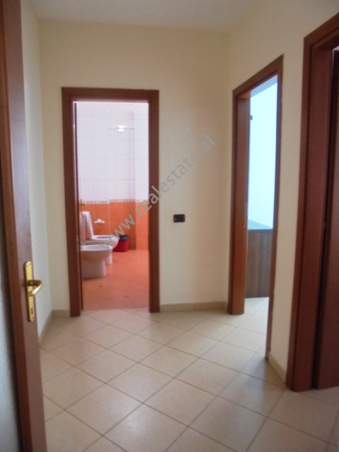 Apartament me dy dhoma gjumi për qira në rrugën don bosko në Tiranë