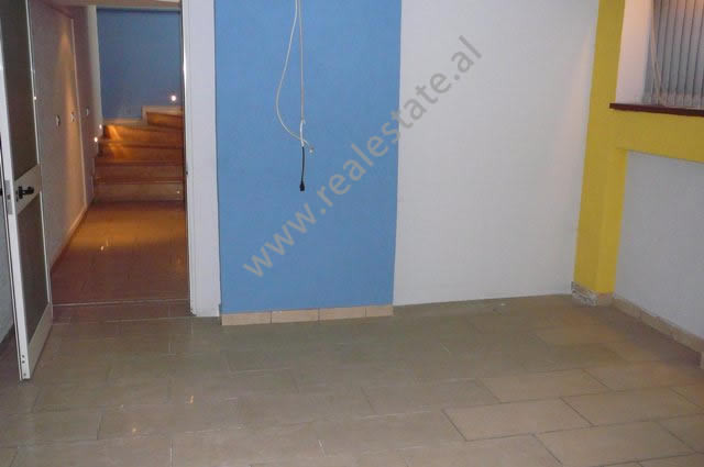 Spazio commerciale in vendita in via Durrës a Tirana, albania (trs-814-18j) (2)
