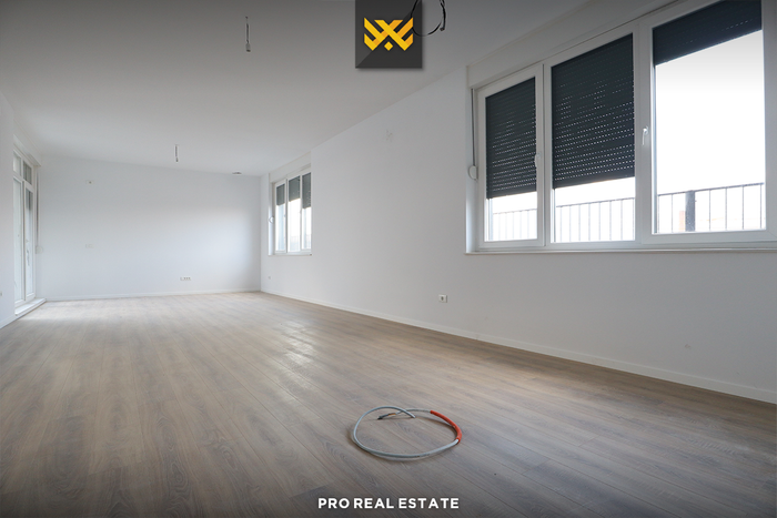 Appartamento – Attico 162m²+122m² in vendita a Tophane.