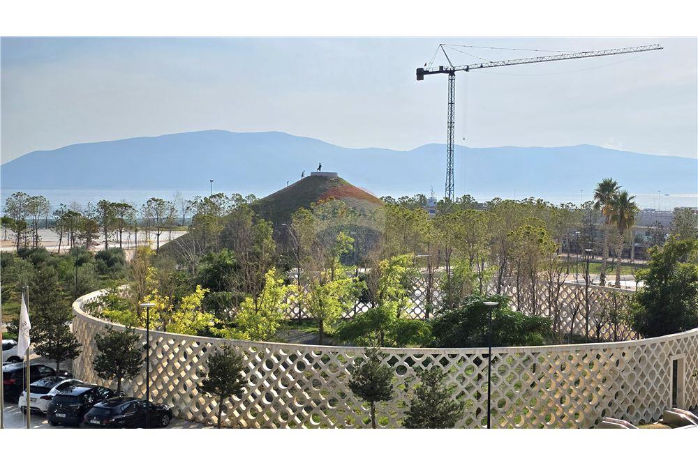 Appartement 2+1+2 à vendre au début de lungomare, Vlorë (7)