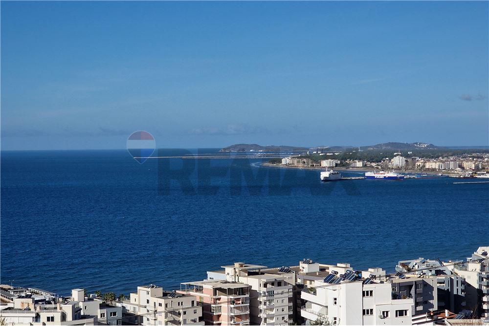 Apartament 1+1 me pamje nga deti në shitje ne uje te ftohte 5 min larg nga lungo mare.