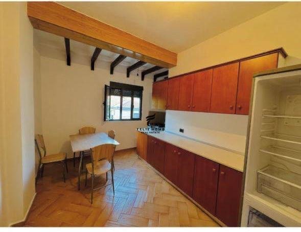 Shitet apartament 3+1 vilat gjermane 190.000 euro