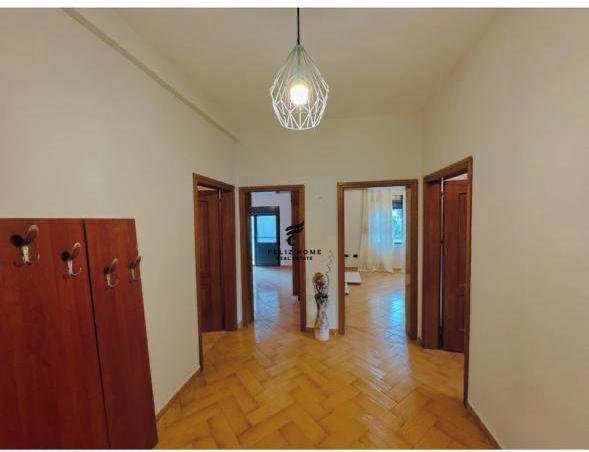 Shitet apartament 3+1 vilat gjermane 190.000 euro