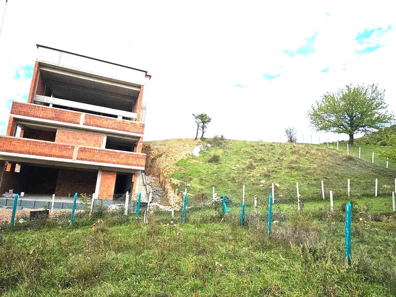 4.32 ares of land for sale in sofali near gërmisë road