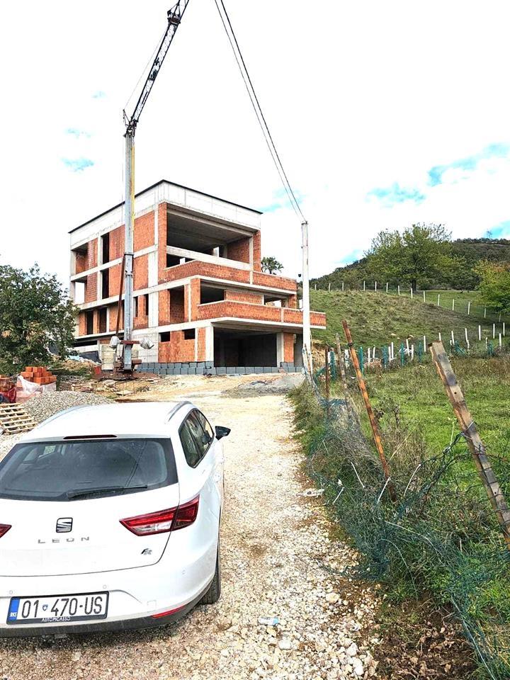4.32 ares of land for sale in sofali near gërmisë road (5)