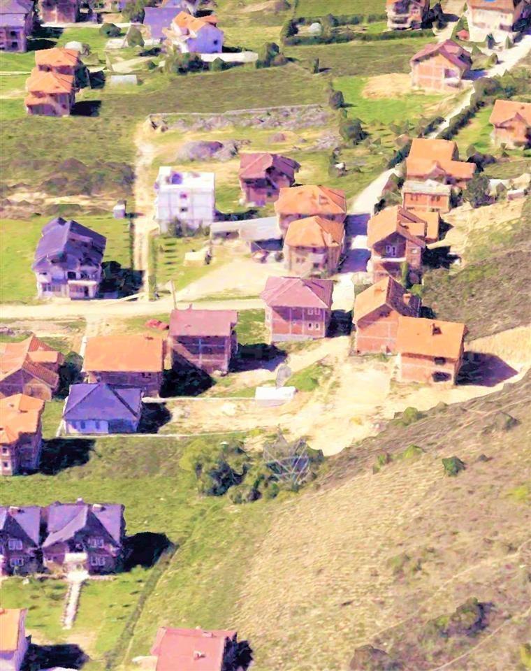 Shiten 8 ari truall afër rrugës haxhi zeka në kolovicë (4)