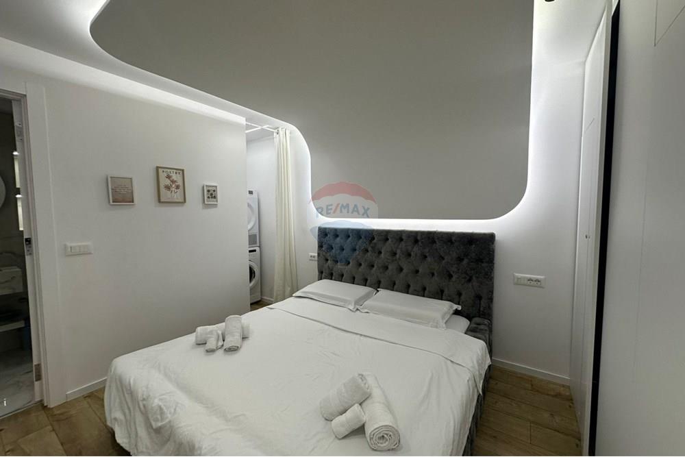 Studio apartament në zonën 21 dhjetori i mobiluar, 40 m² (2)