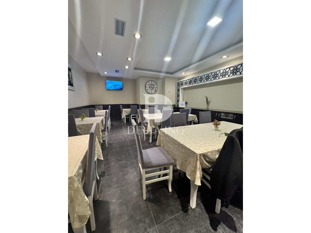 Hotel ne shitje – Lungomare, Vlorë