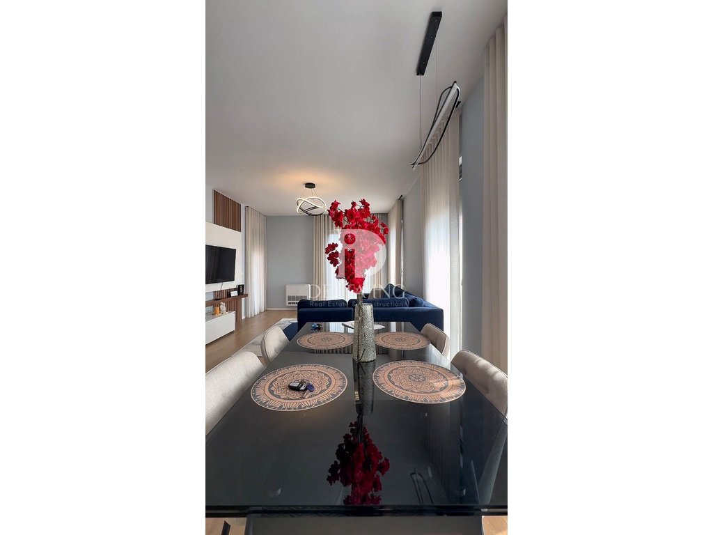 Wohnung zu verkaufen 1+1 – Porcelan, Tirana