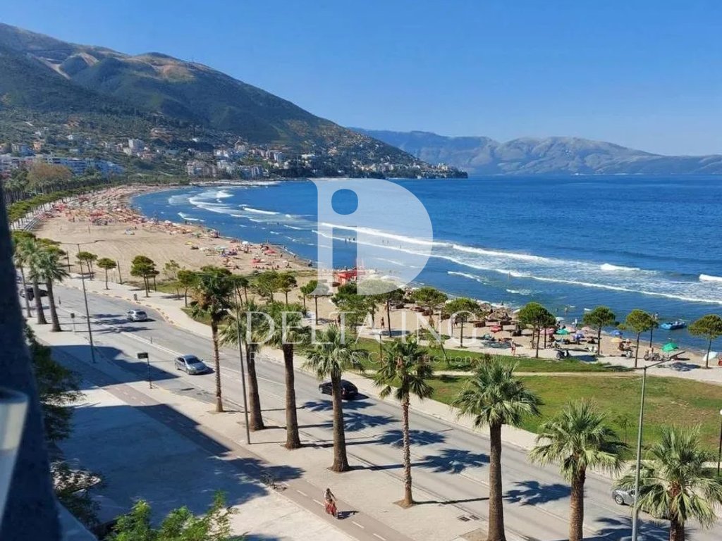 Shitet apartament – Vlorë, përballë hotel international