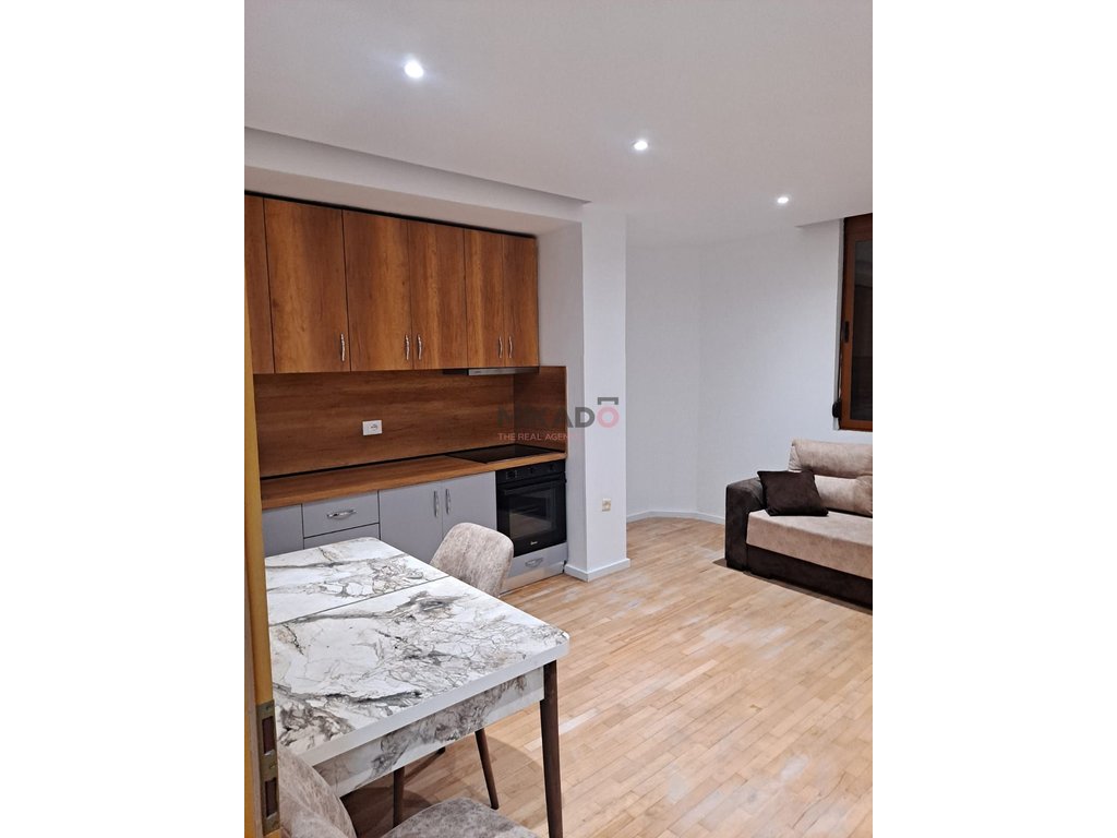 Apartamento de luxo 1+1 para alugar – Bulevardi i ri!