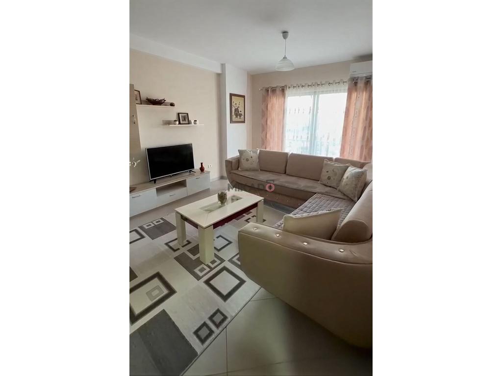 Apartamento 2+1+2 com varanda para alugar – Rua teodor keko, Astir!