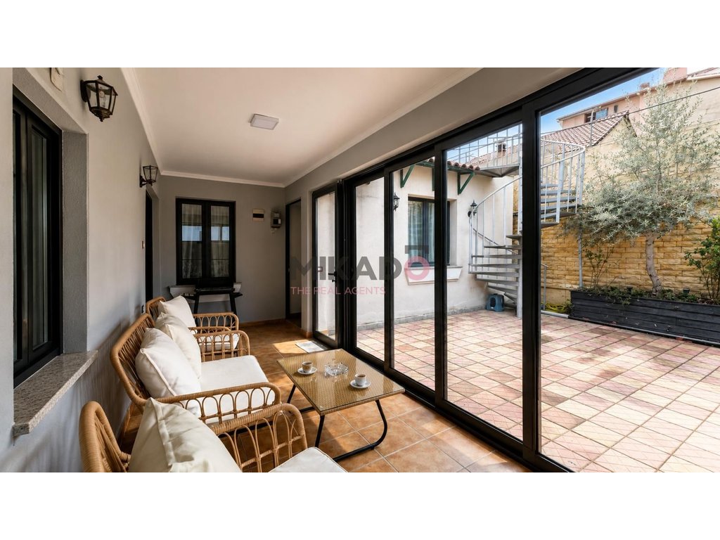 Casa de 1 andar para alugar - rua naum veqilharxhi, perto do venue bar!