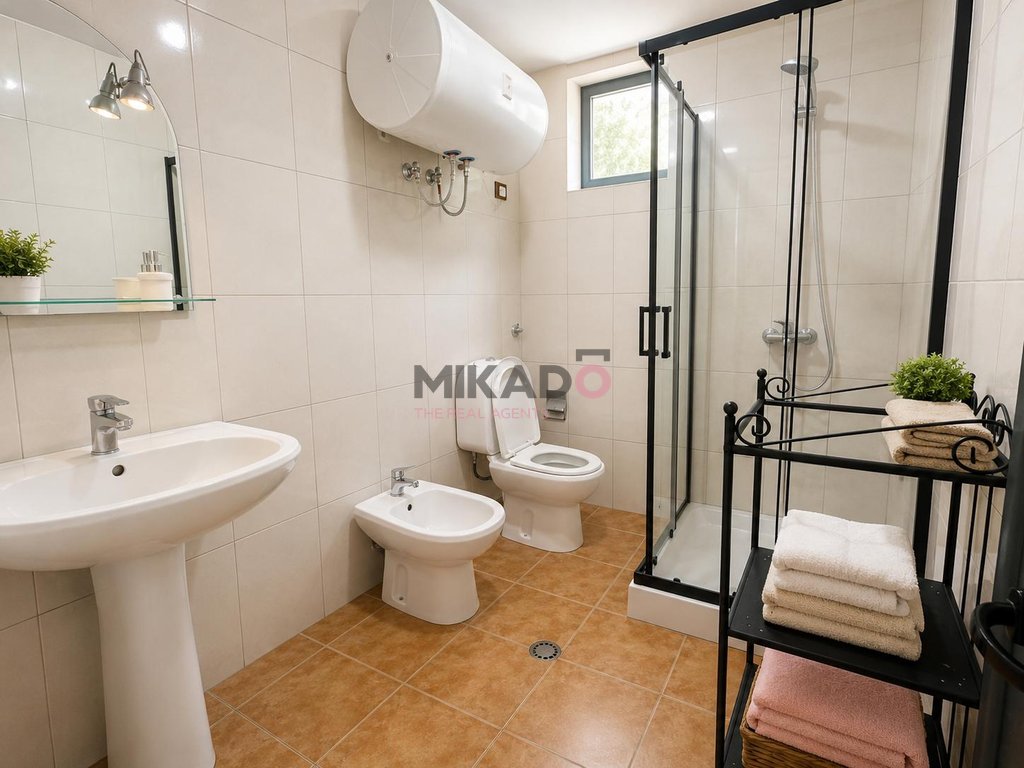Casa de 1 andar para alugar - rua naum veqilharxhi, perto do venue bar!