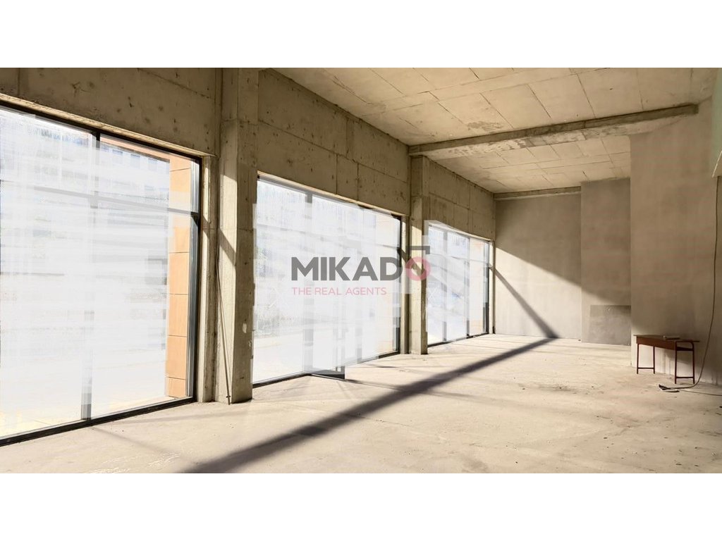 Espaço comercial para alugar – Escola vermelha!