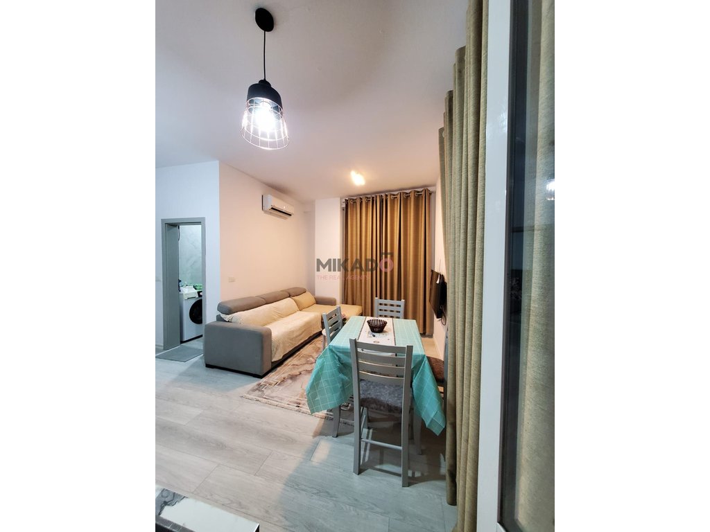 Apartamento 1+1 para alugar – Selitë e vogël, perto da uni marin barleti!