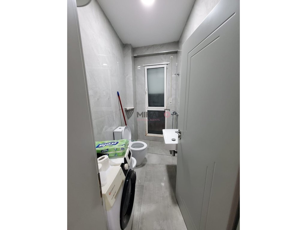 Apartamento 1+1 en alquiler – Selitë e vogël, cerca de uni marin barleti!