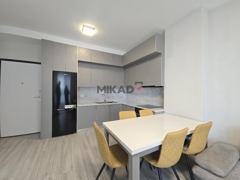 Apartamento 1+1 para alugar – Selitë e vogël, perto da uni marin barleti!