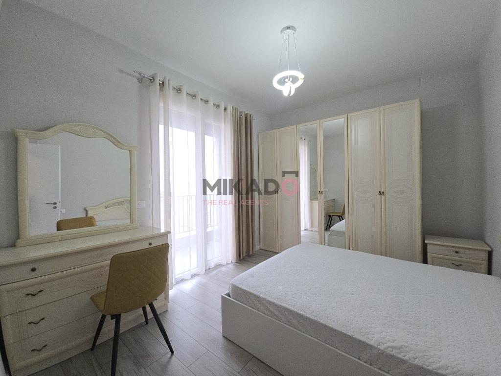 Apartamento 1+1 para alugar – Selitë e vogël, perto da uni marin barleti!