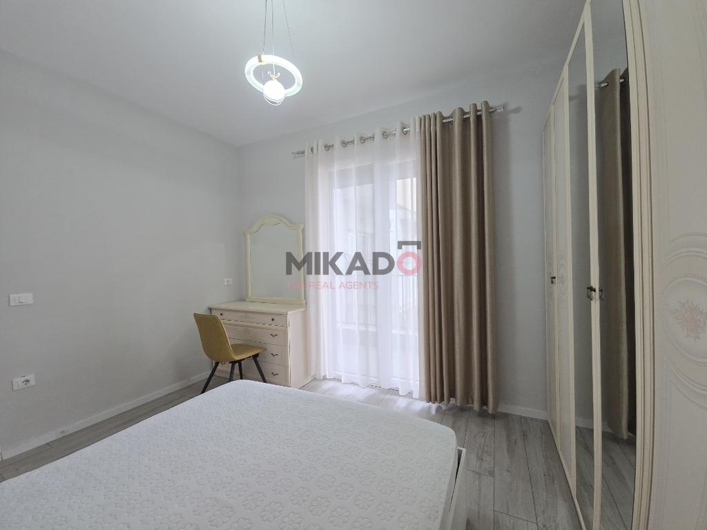 Apartamento 1+1 para alugar – Selitë e vogël, perto da uni marin barleti!