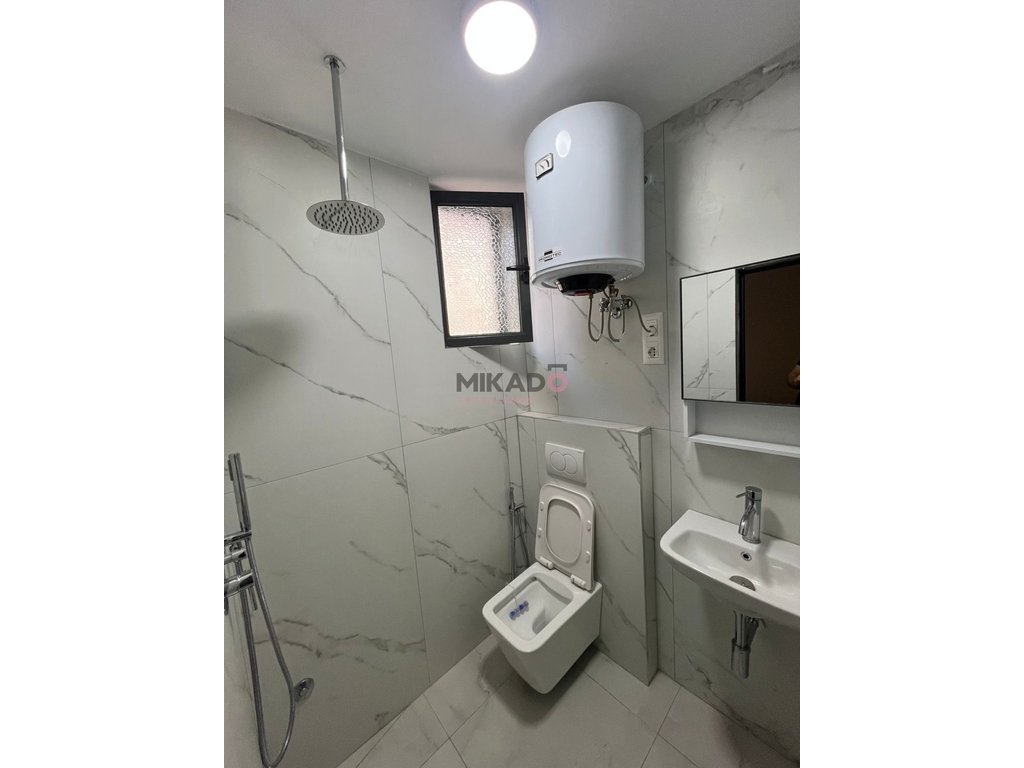 Appartement 1+1 à louer – École unifiée (près de l'université de médecine) !