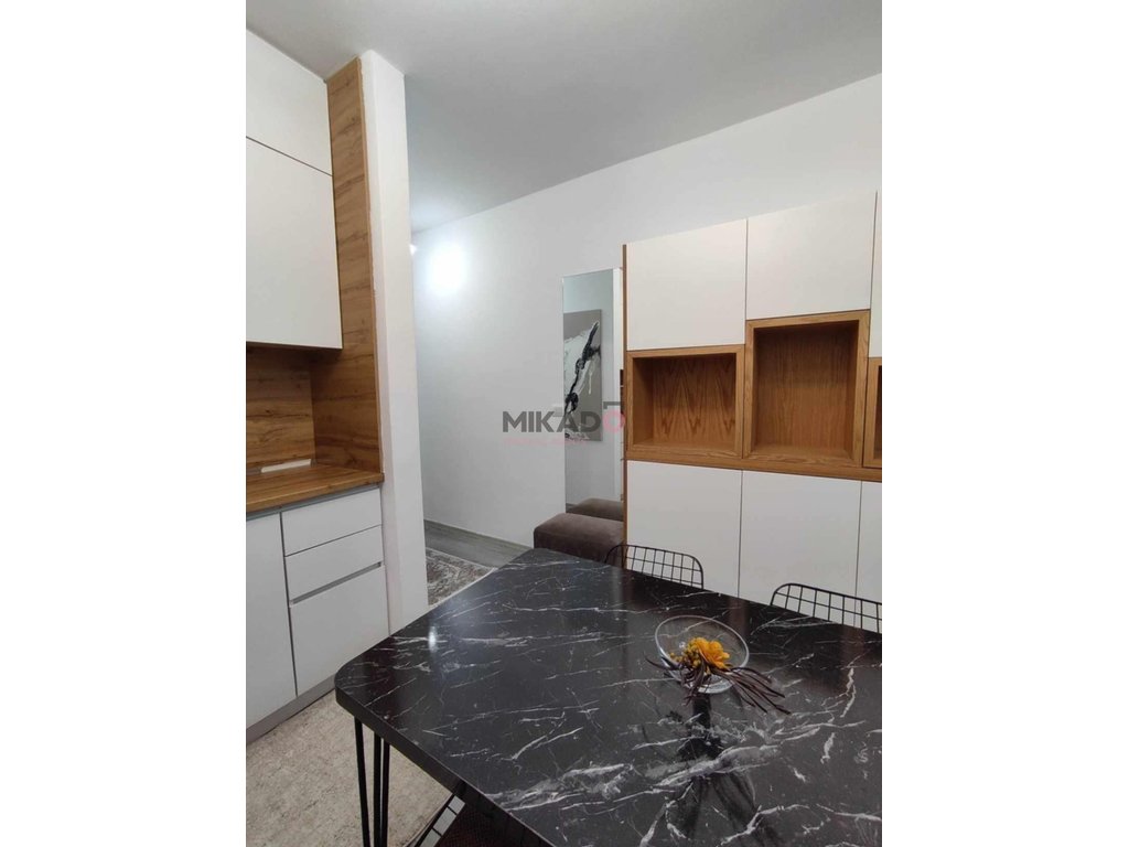 Appartement 1+1 à louer – Immeuble shigjeta (vue sur lana) !