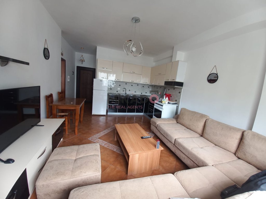 Appartement 1+1 à louer – Astir (près de rrethi) !