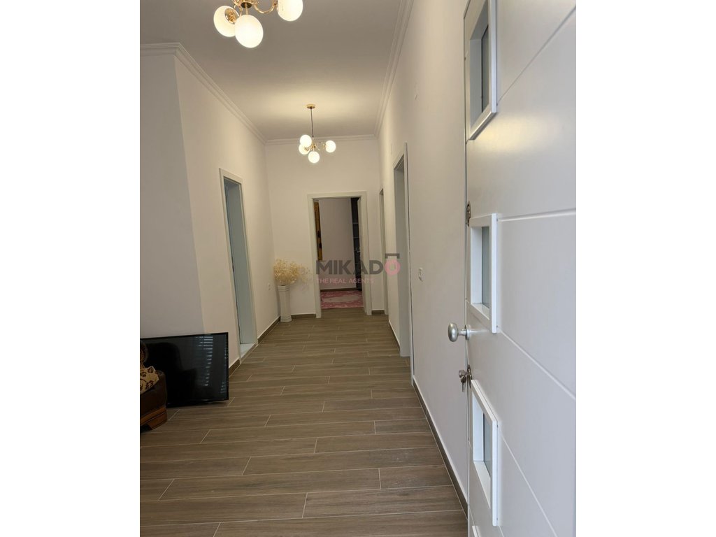 Appartement à louer – Siri kodra | 2+1 + véranda !