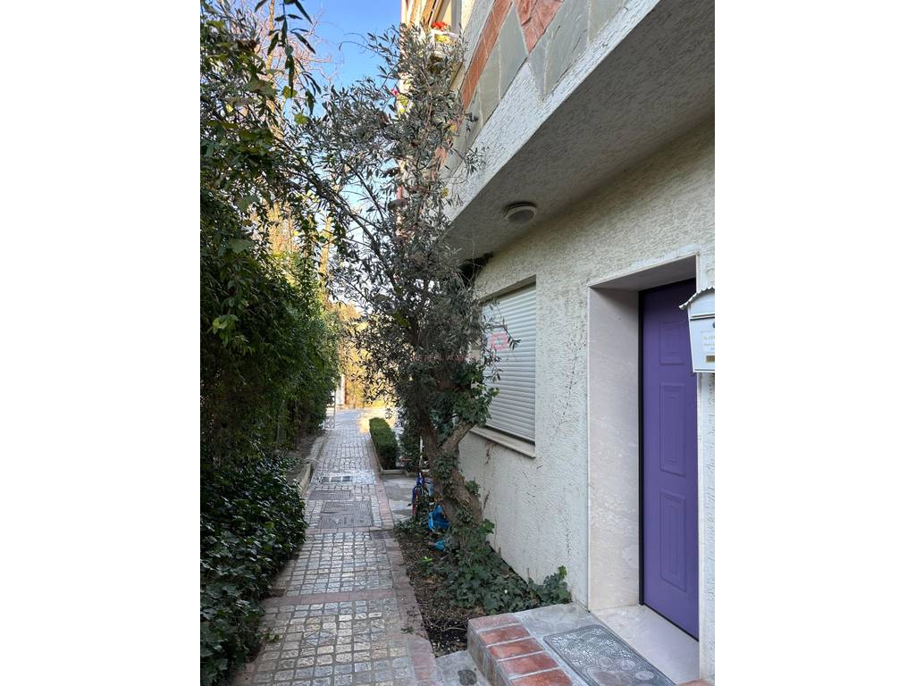 Loué en location duplex à kodra diellit!