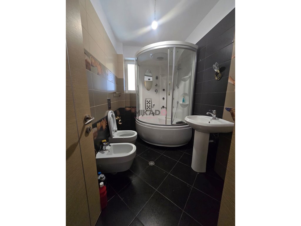 Apartamento en venta 2+1 cerca de ish fusha e aviacionit!