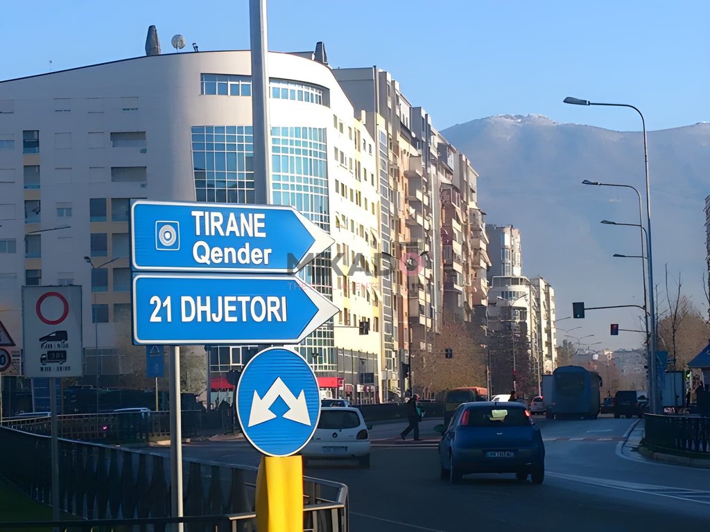 Ambiente de negócios à venda – 21 de dezembro!