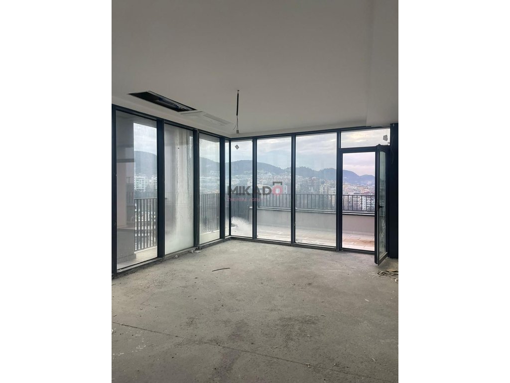Apartamento en venta 2+1+2 cerca de lake view!