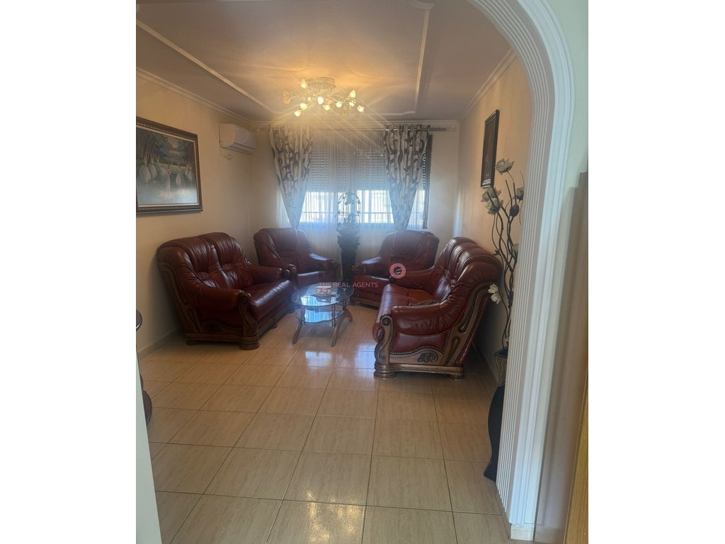 Appartement 1+1 à louer – Rue bardhyl!