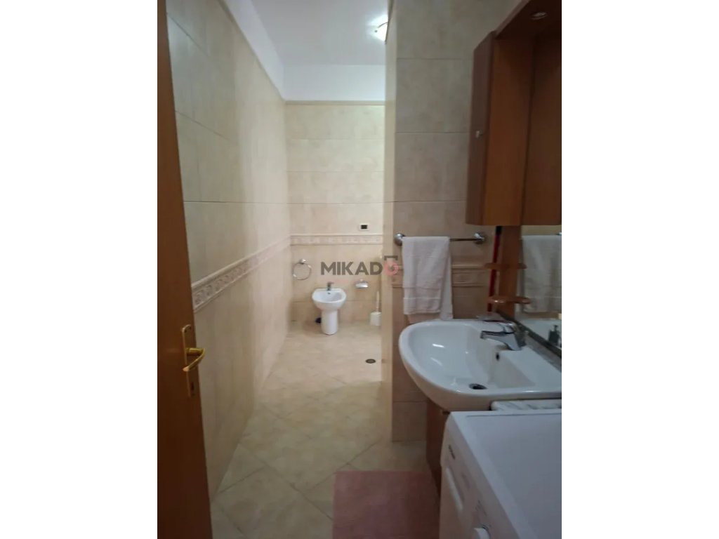 Appartement à louer à bllok – Rue nikolla tupe!