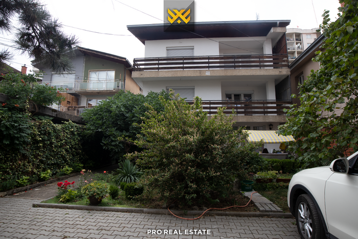 Maison de 210m² à vendre à dragodan.