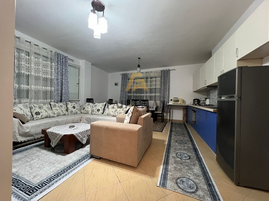 Appartamento 2+1 in affitto ad Astir, Tirana