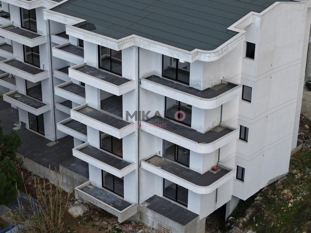 Apartment for sale 2+1 with 1 parking spot and panoramic view in vlore!