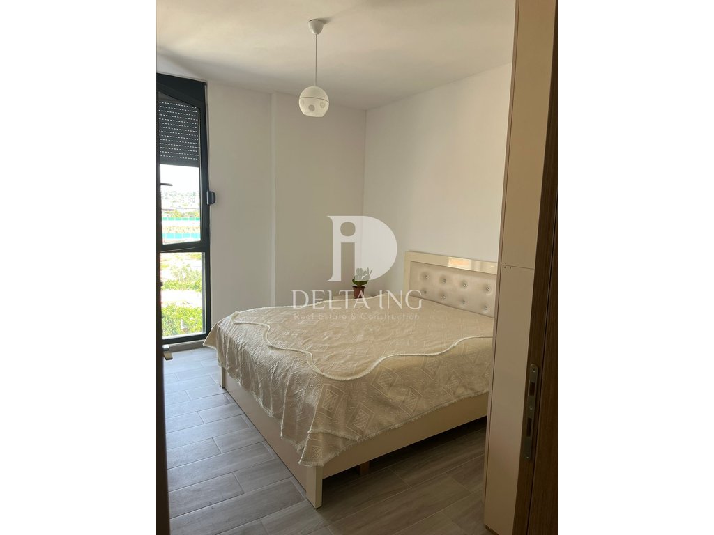 Apartamento en alquiler 3+1+2 – Rruga 5 maji