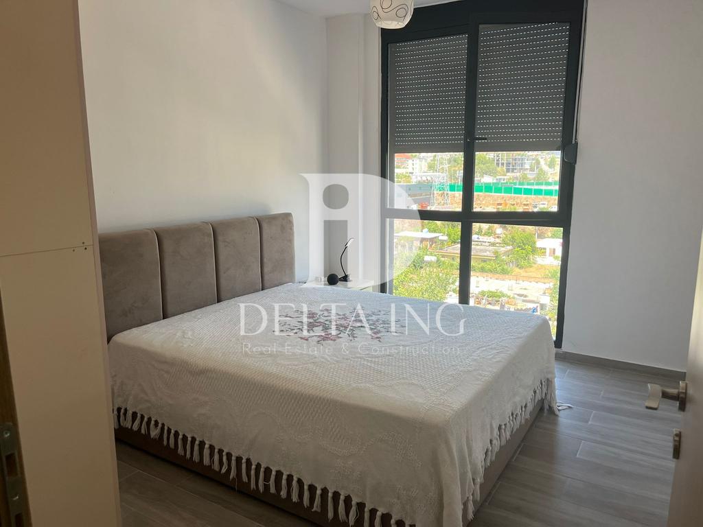 Apartamento en alquiler 3+1+2 – Rruga 5 maji