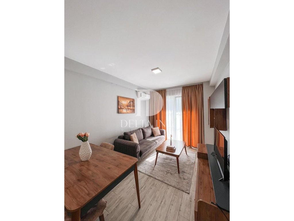 Apartamento en alquiler 3+1+2 – Rruga 5 maji