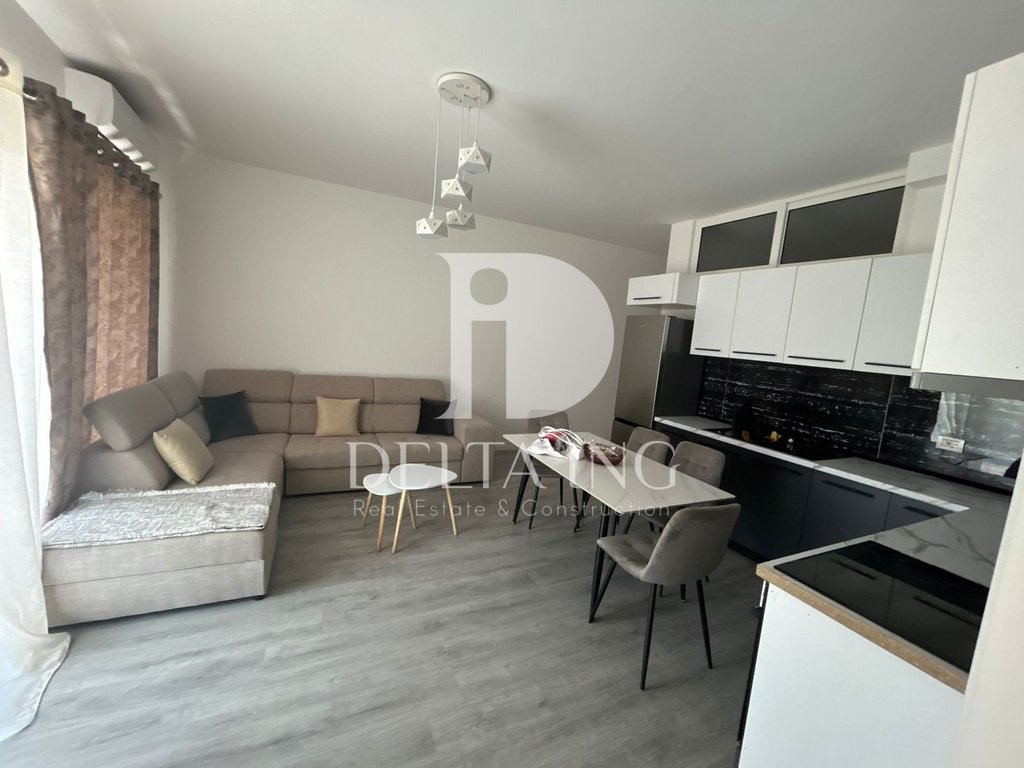 Apartamento en alquiler 3+1+2 – Rruga 5 maji