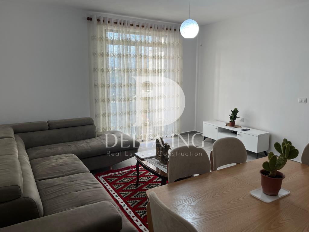 Apartamento en alquiler 3+1+2 – Rruga 5 maji