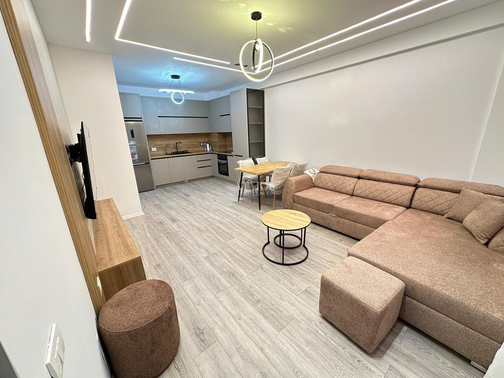 Apartament 1+1 me qera Astir