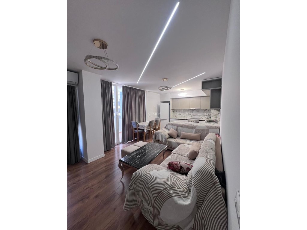 Appartement 2+1 21 dhjetori, bureau des impôts local